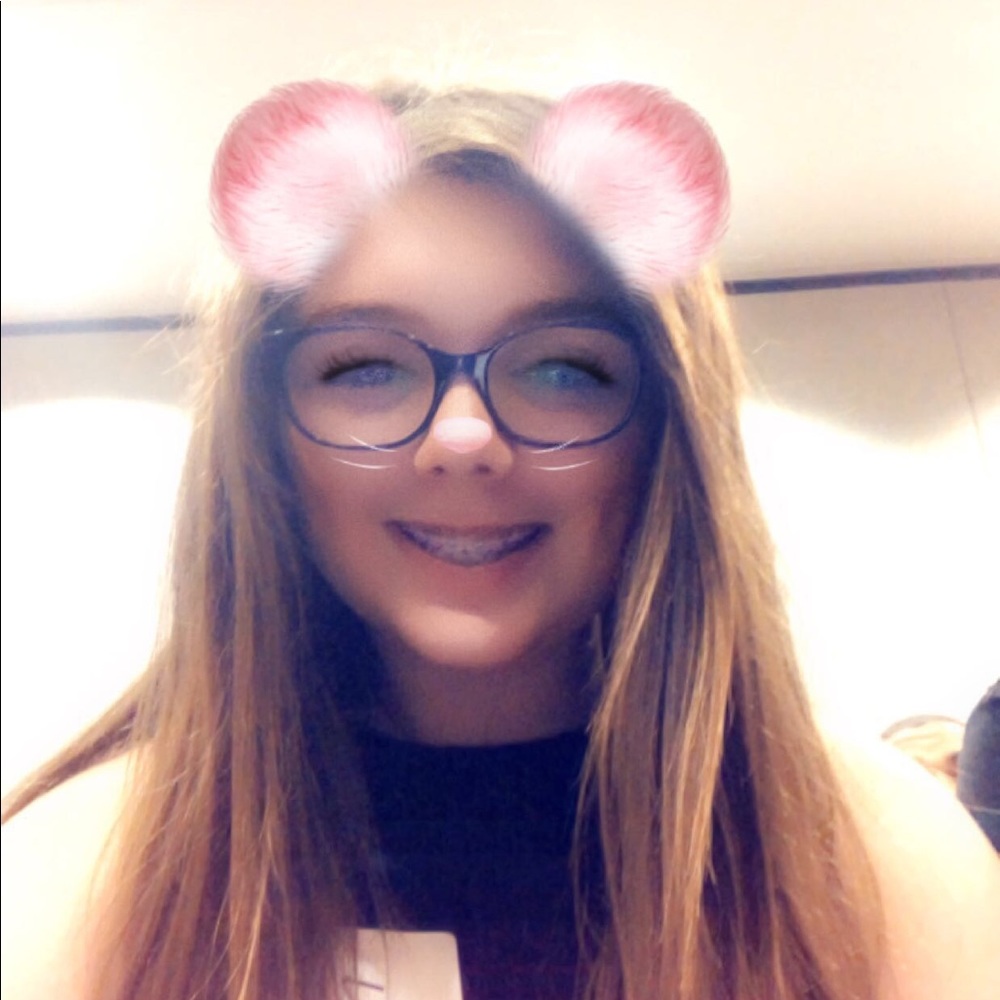 Meet your Posher, Olivia